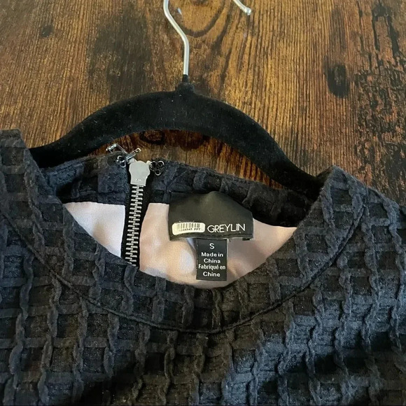 Greylin black and pink sleeveless textured blouse - Picture 8 of 13